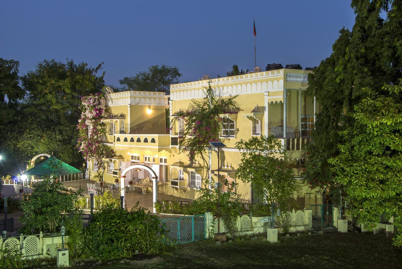 Garden Palace Heritage Homestays Vadasinor Eksteriør billede